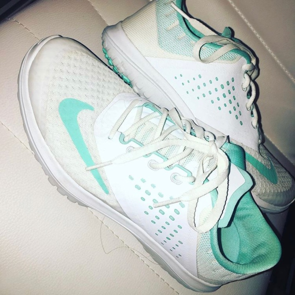 Women Nike shoes